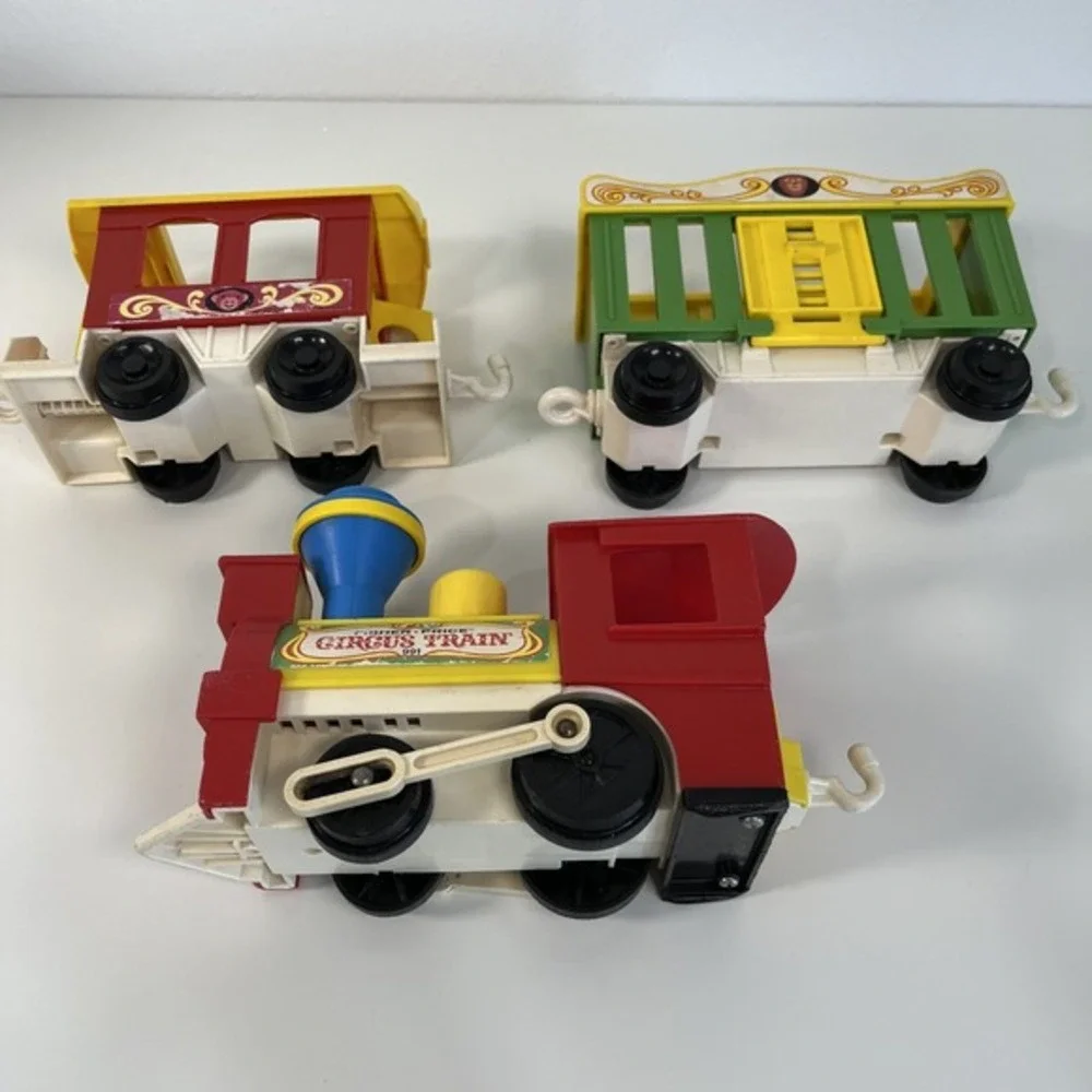 Fisher Price Family Circus Train #991 Vintage 1973 Comes with 3 Cars‎ Train Set